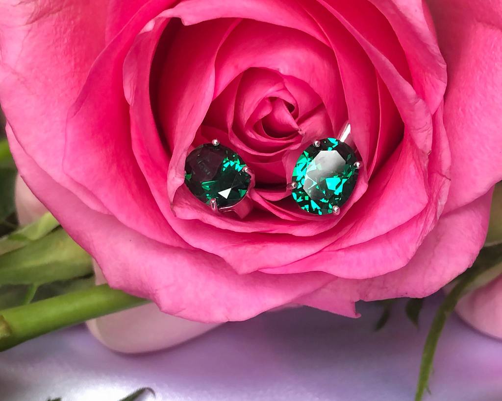 Emerald stud earrings