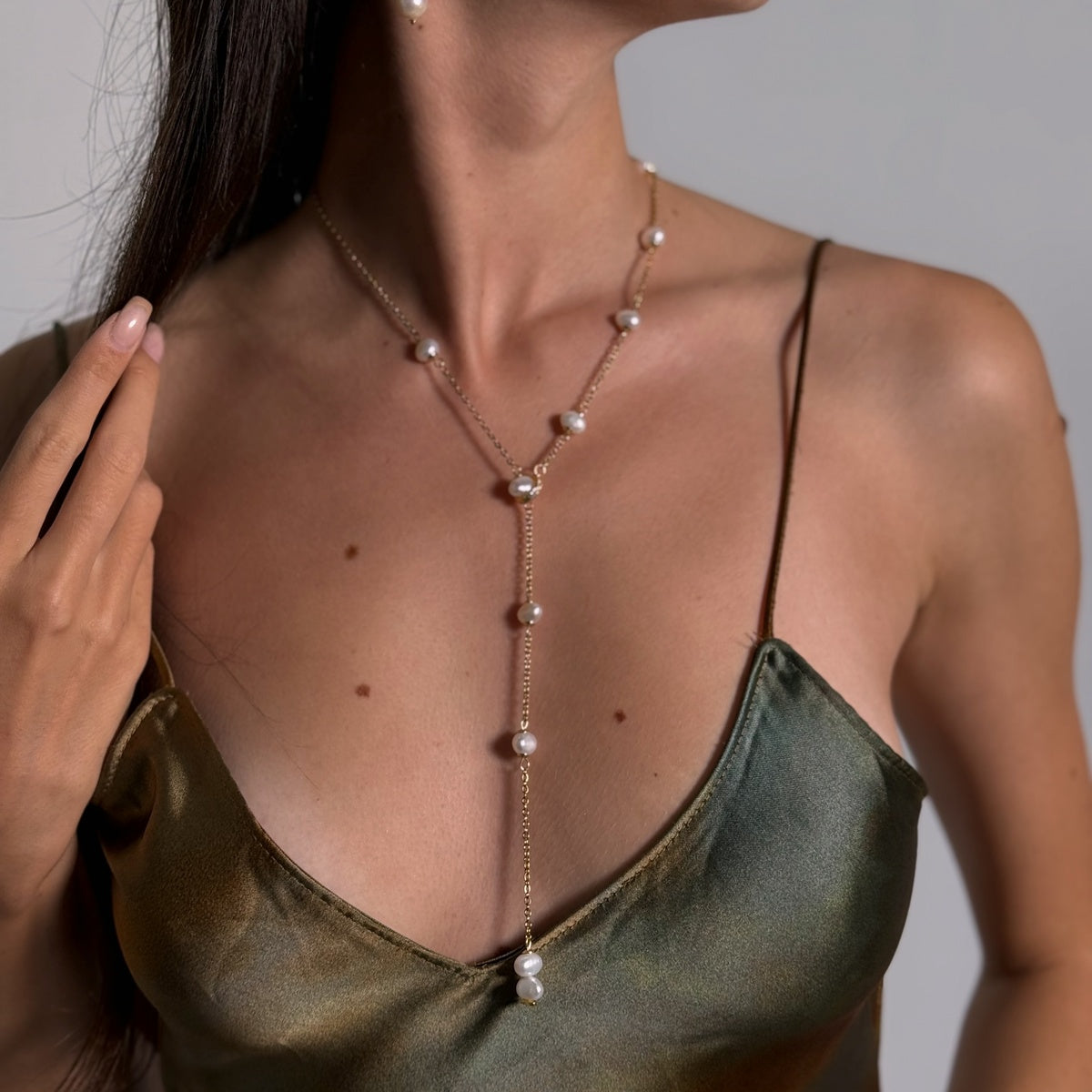 Premium Asymmetrical Pearl Necklace, 18K Gold Plated, 5A Pearl Lariat Necklace, Zircon Clasp, Bridal Necklace