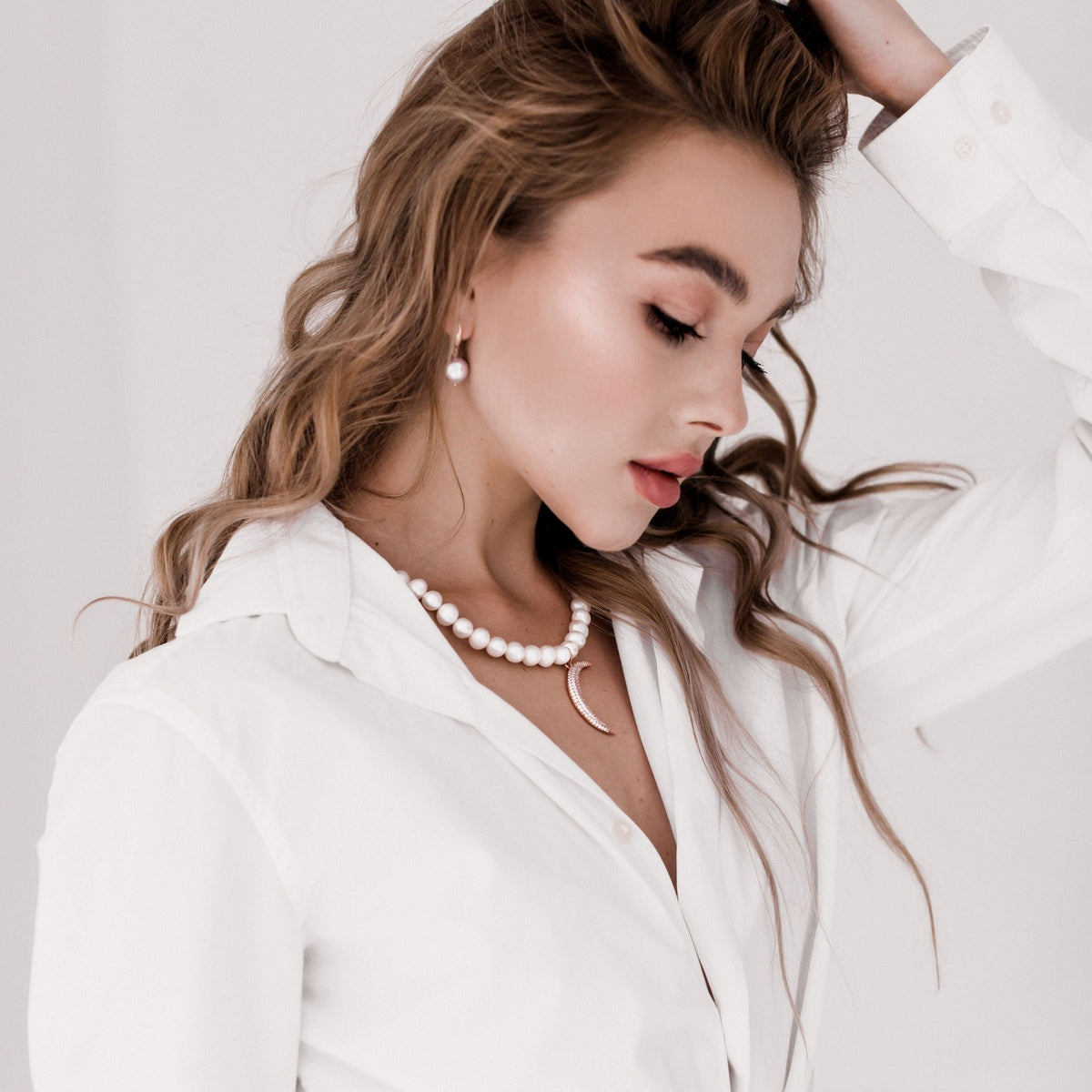 MOONLIGHT | Luxury Freshwater Pearl Necklace with 18K Rose Gold Moon
