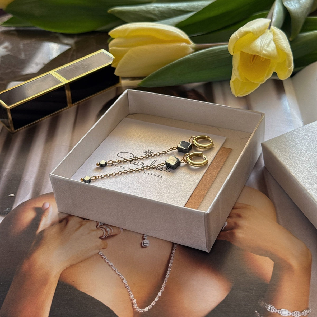 Éclat d’Argent | Handmade Hematite Clover Earrings