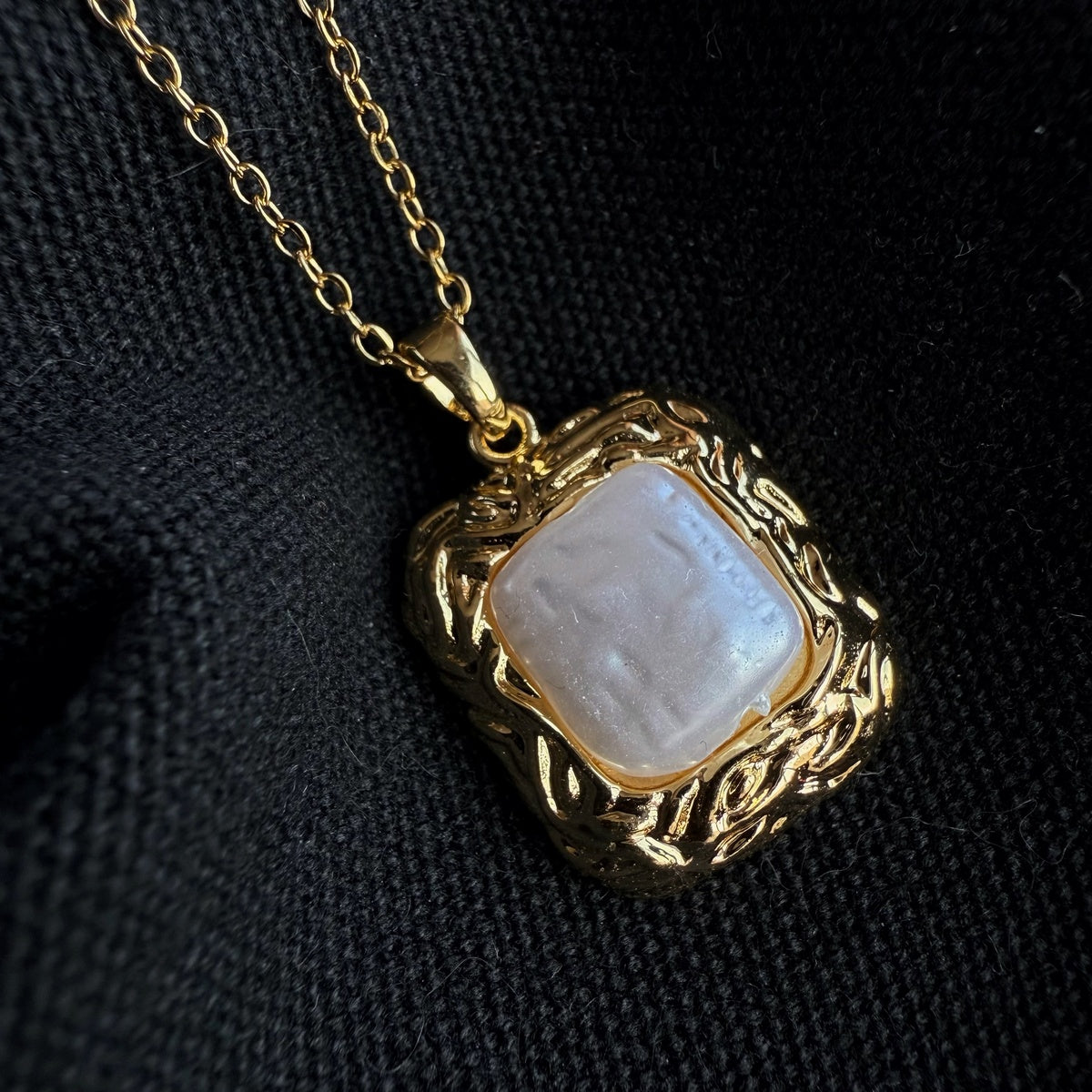 Premium Baroque-Style Pearl Pendant | 18K Gold-Plated Sterling Silver