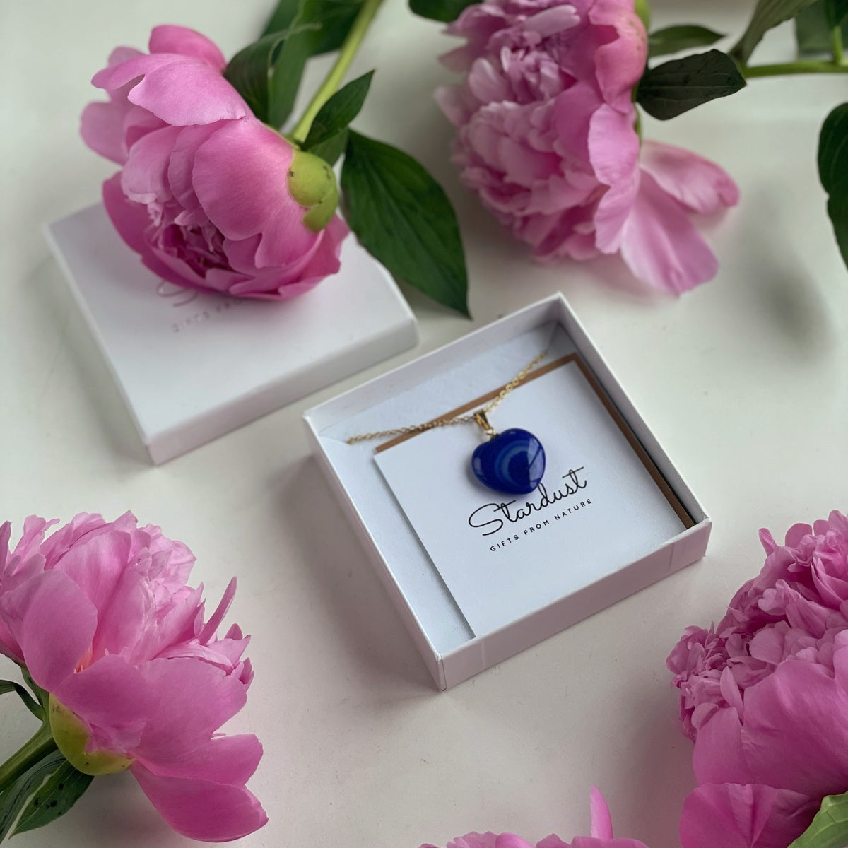 Natural Royal Blue Agate Heart Necklace | Gold