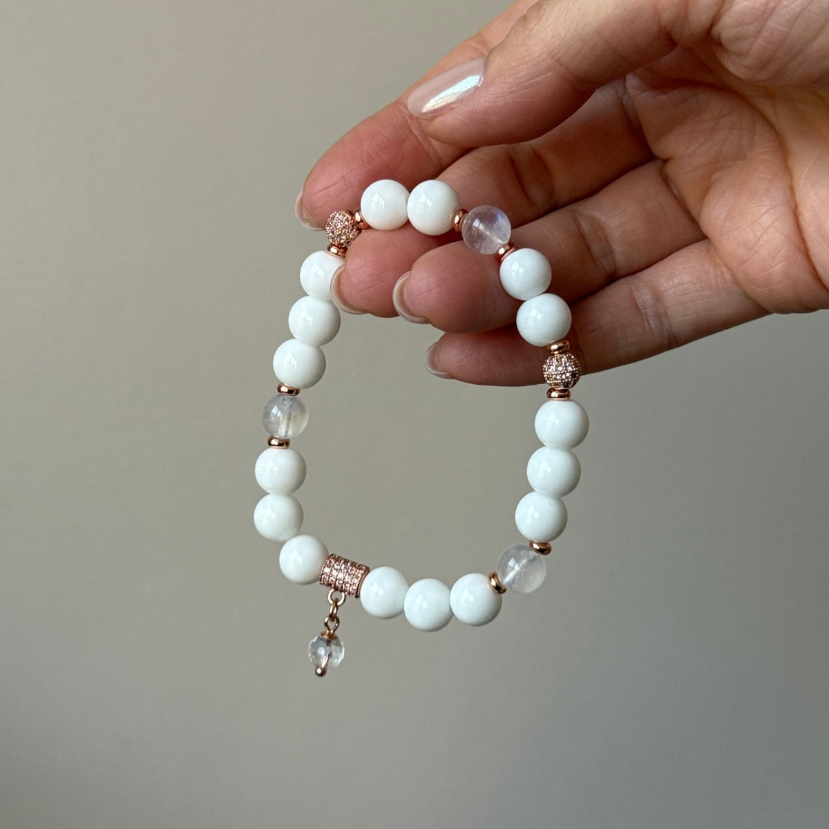 "Touch of luxury" White Agate bracelet with Aqua Aura Quartz