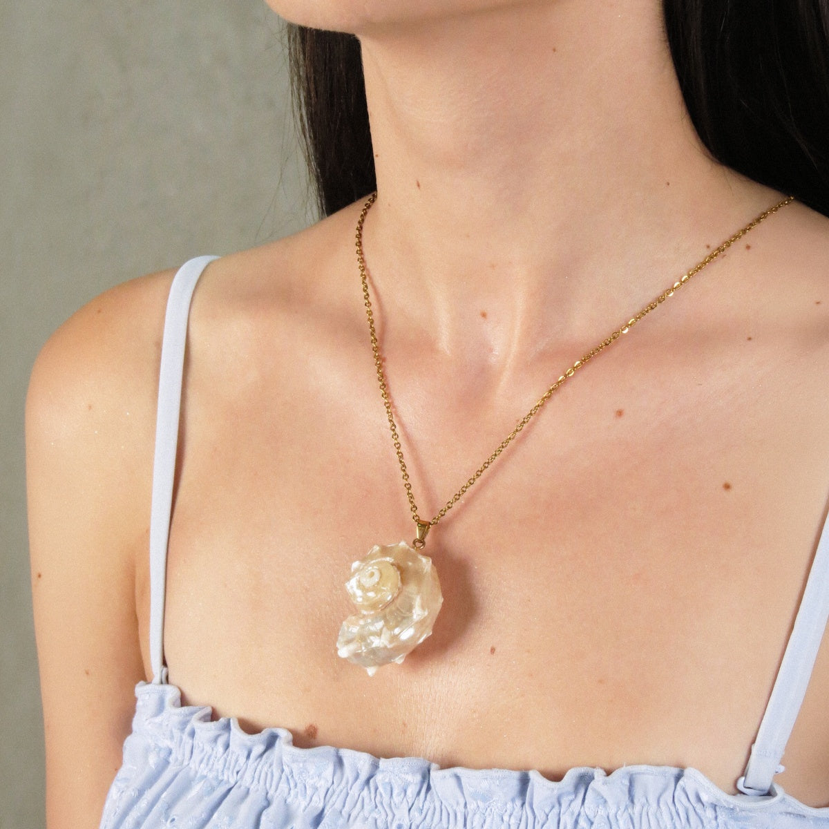 Natural Shell Pendant Necklace