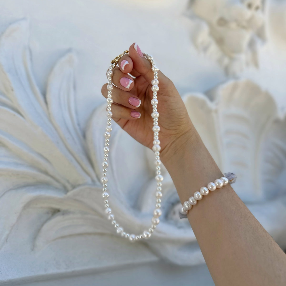 Stylish white pearl choker with toggle gold plated clasp