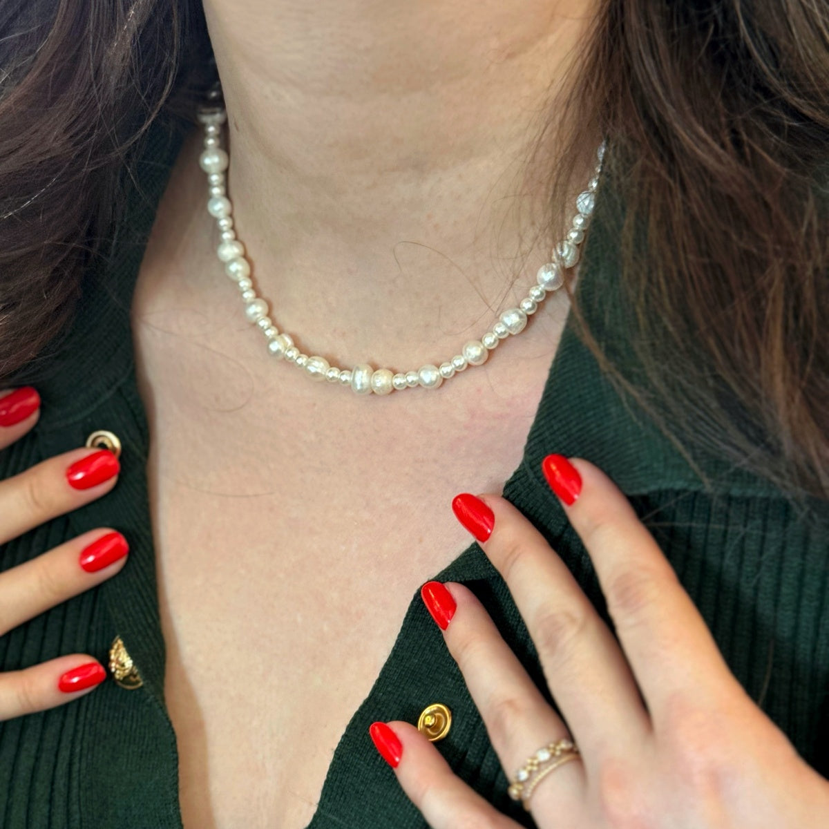 Stylish white pearl choker with toggle gold plated clasp