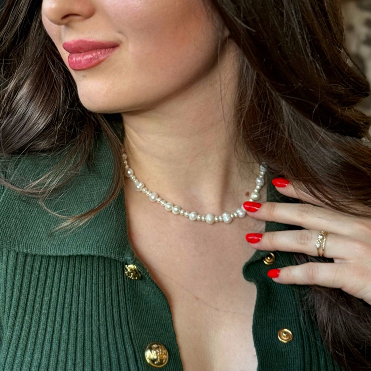 Stylish white pearl choker with toggle gold plated clasp