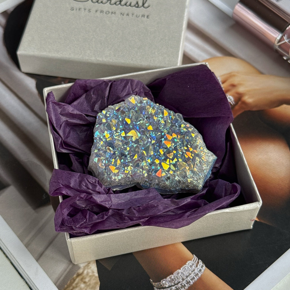 Premium Aura Amethyst Cluster 4–5cm – Titanium Coated Amethyst Crystal – Sparkling Healing Stone – Luxury Crystal Gift – Home Decor Gemstone