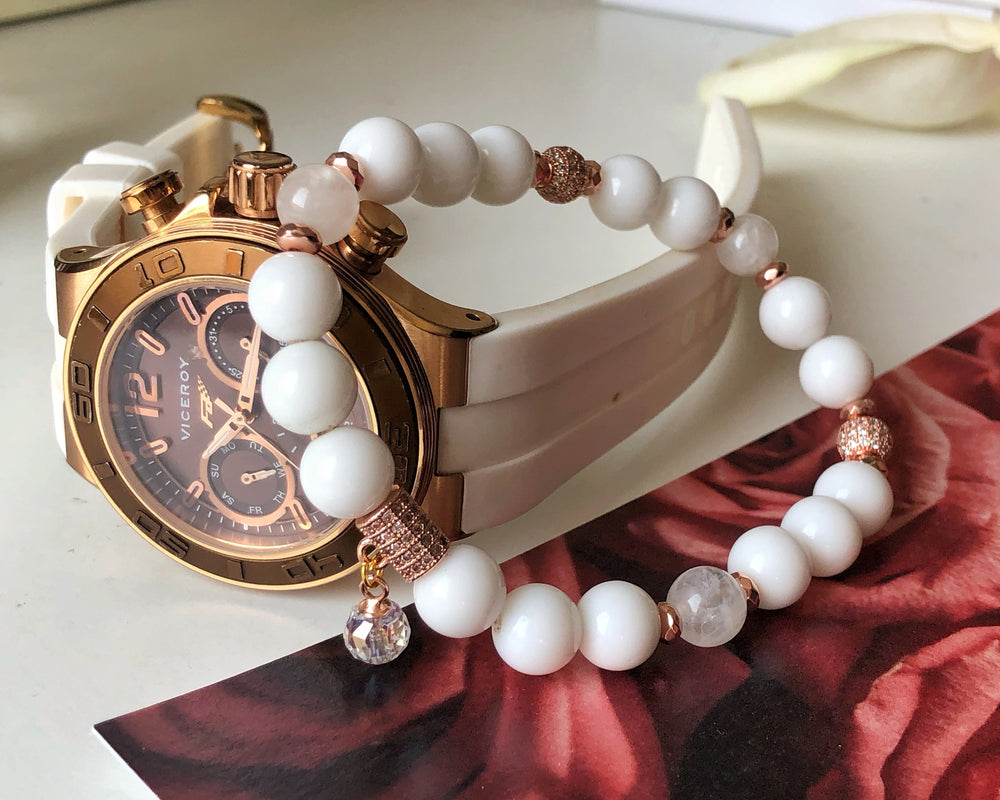 "Touch of luxury" White Agate bracelet with Aqua Aura Quartz