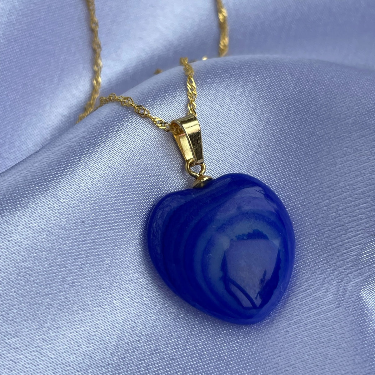Natural Royal Blue Agate Heart Necklace | Gold