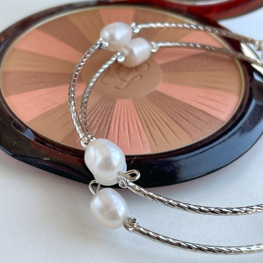 "Innocence" Silver Bangle bracelet