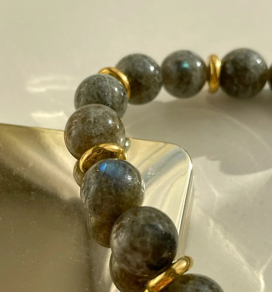Luxury Labradorite bracelet with gold plated separators