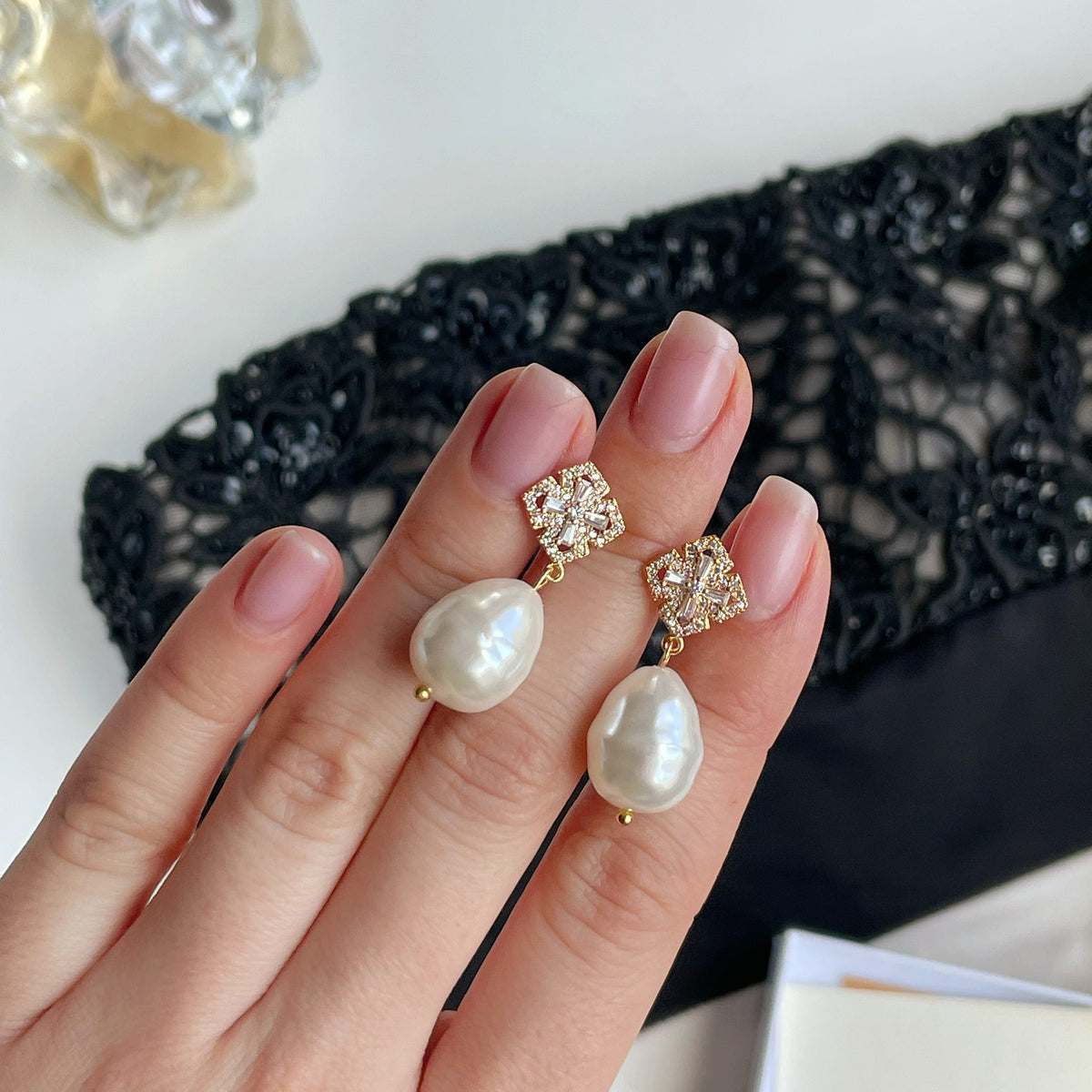 Luxury white baroque pearl earrings with zircons for women