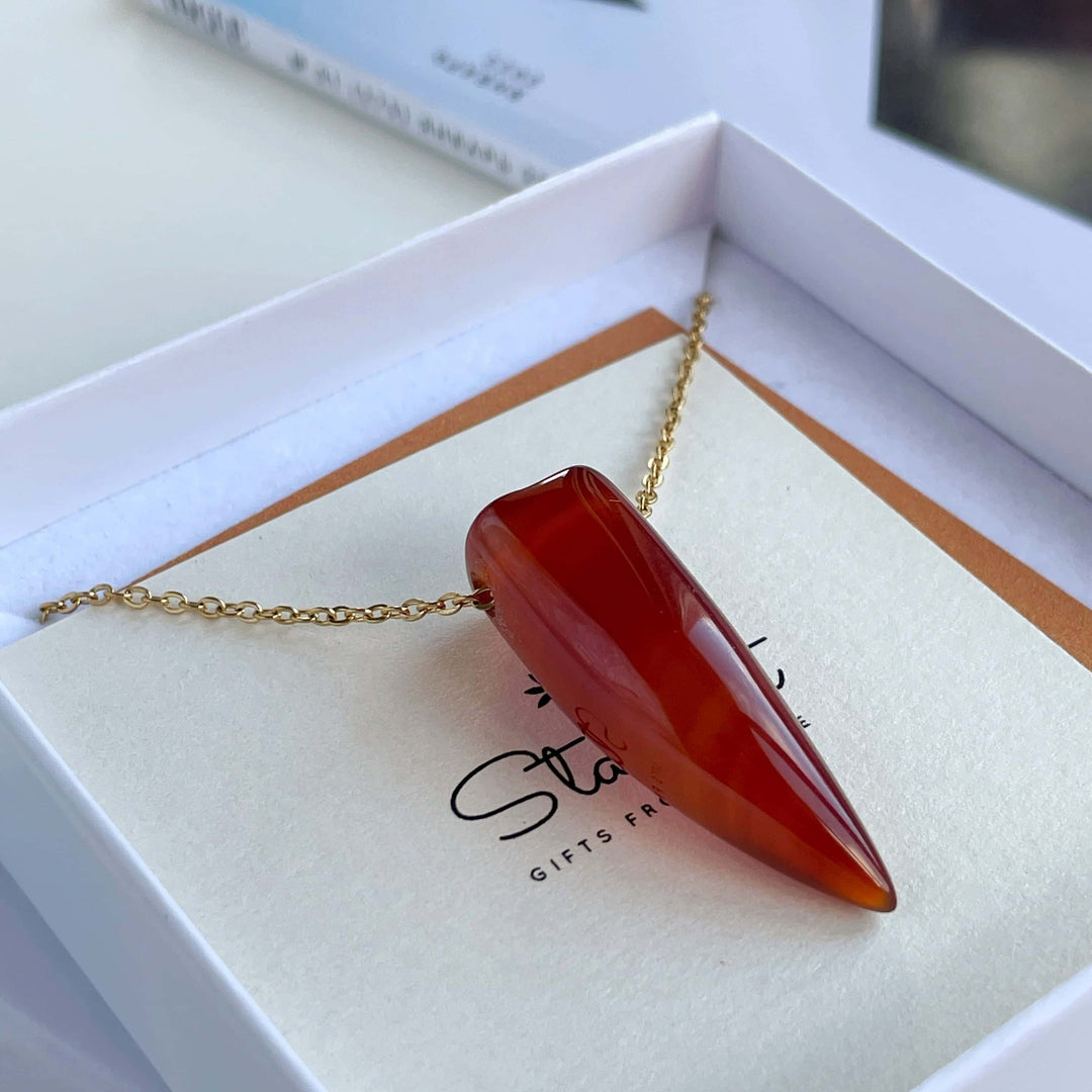 Carnelian Horn pendant with gold chain