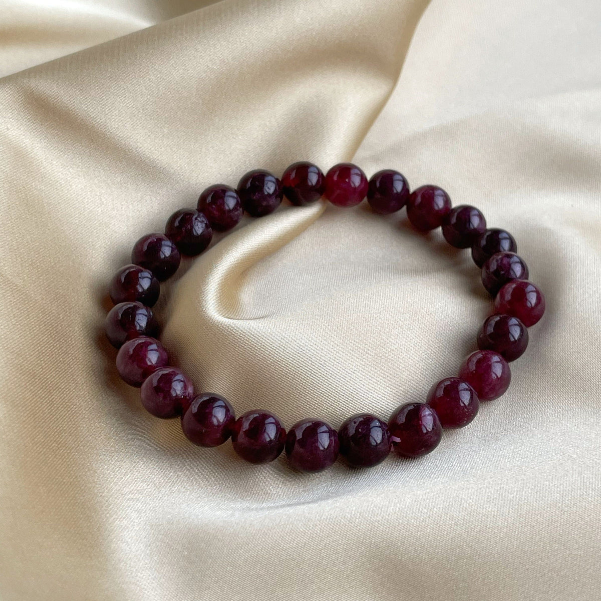 Natural dark red Garnet bracelet 8mm