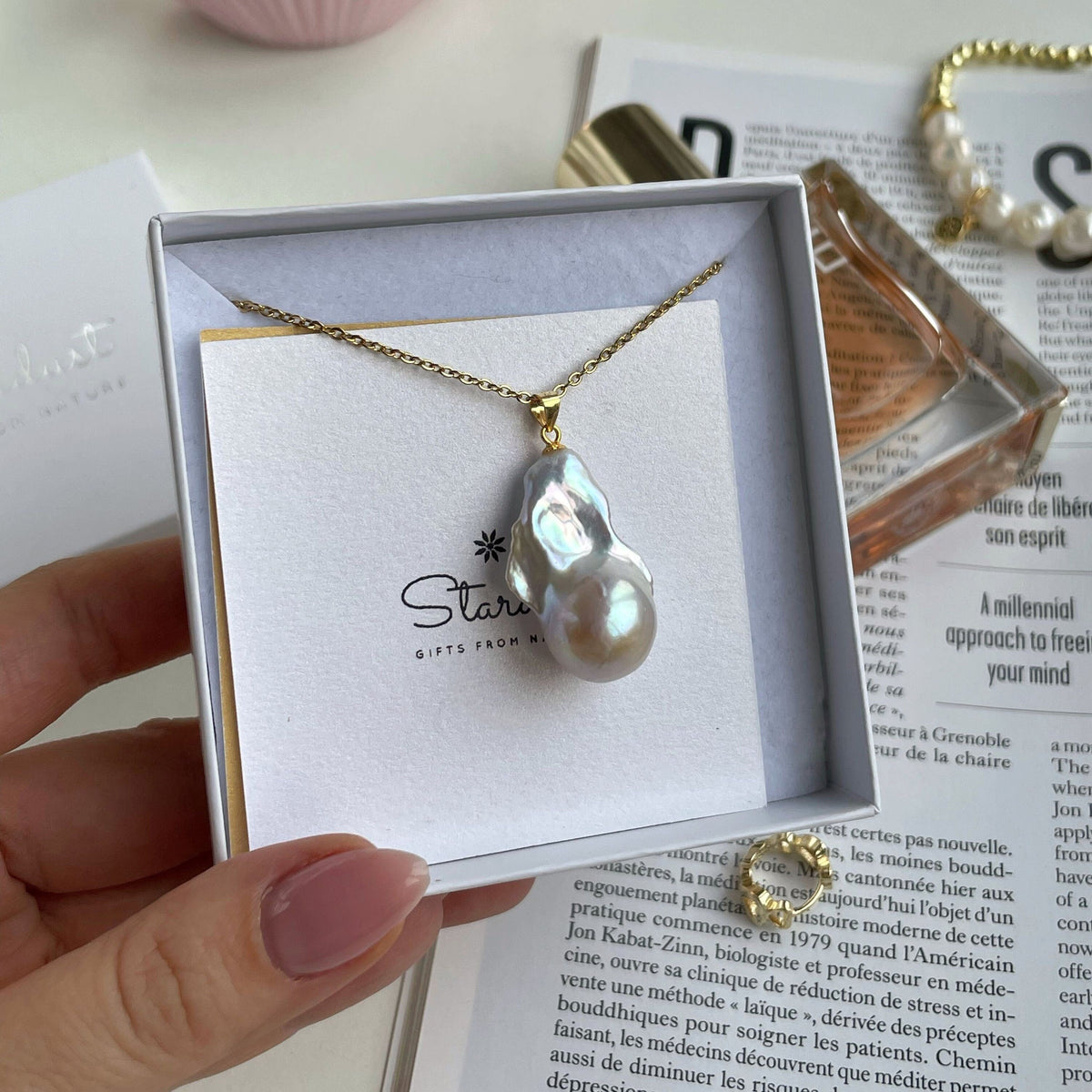 Natural Baroque Pearl pendant 3cm