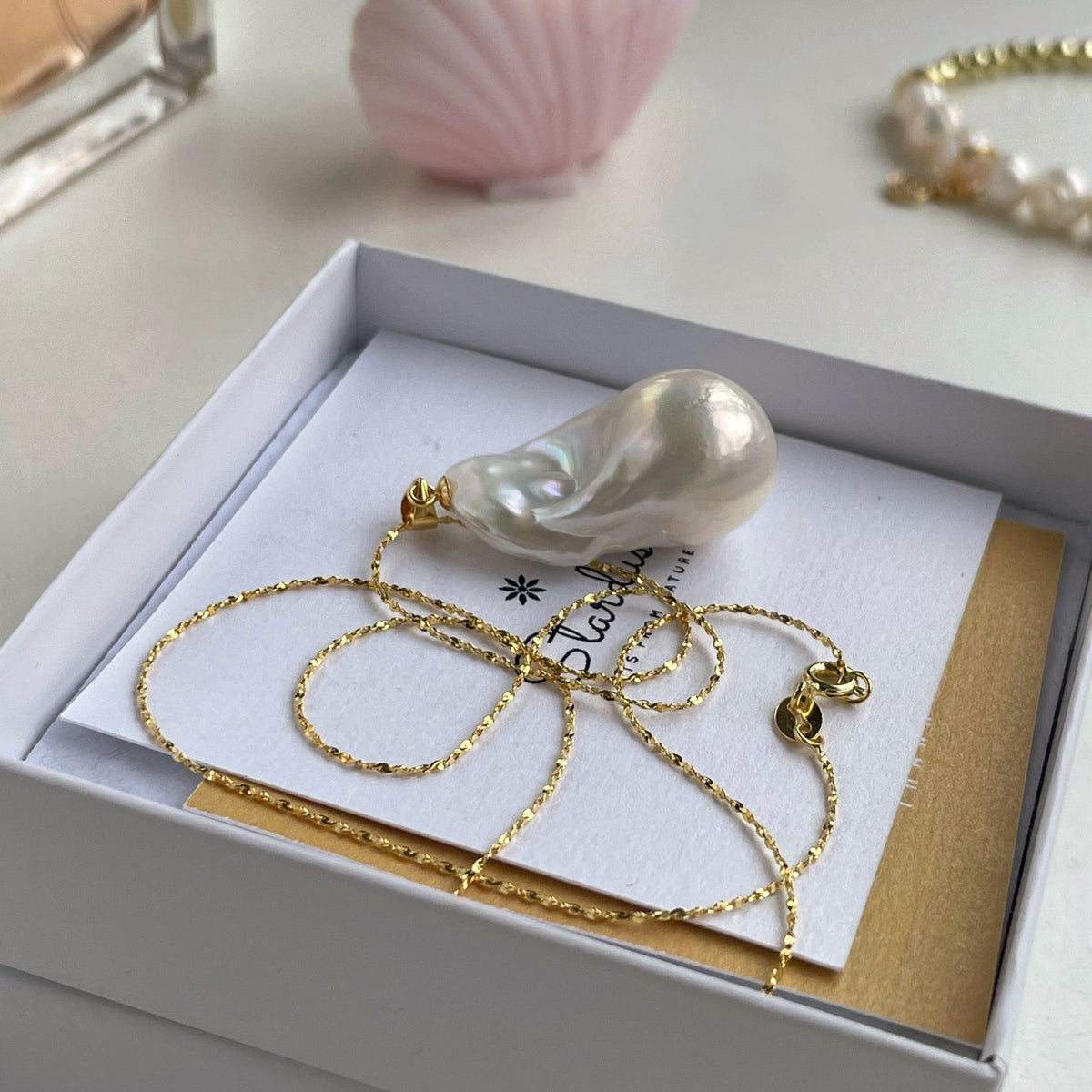 Large Flawless Baroque Pearl pendant 3cm