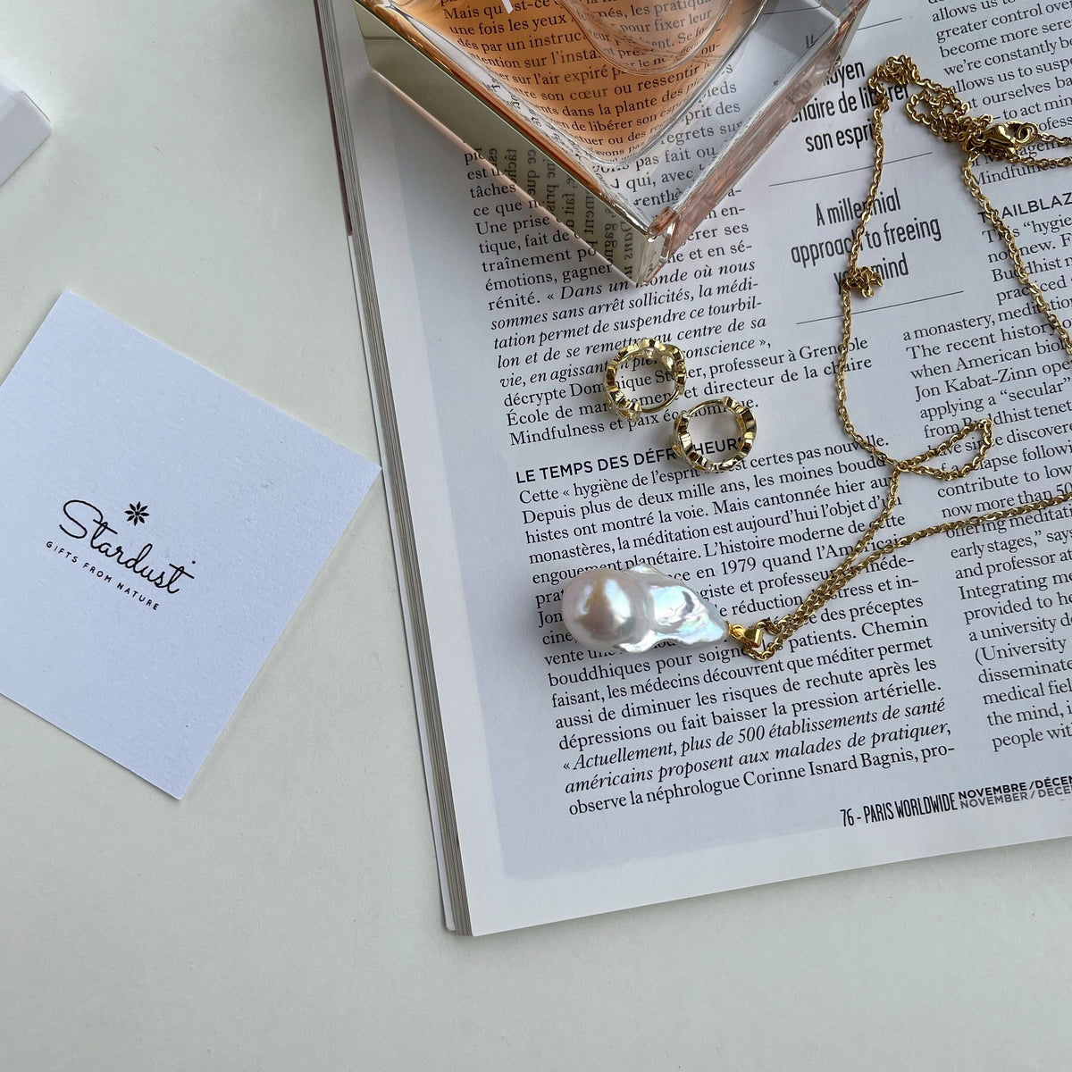 Natural Baroque Pearl pendant 3cm