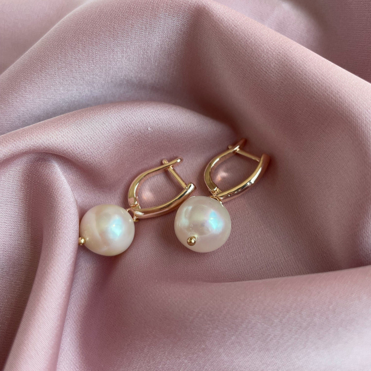 Natural creamy Akoya Pearl Earrings 10mm rose gold