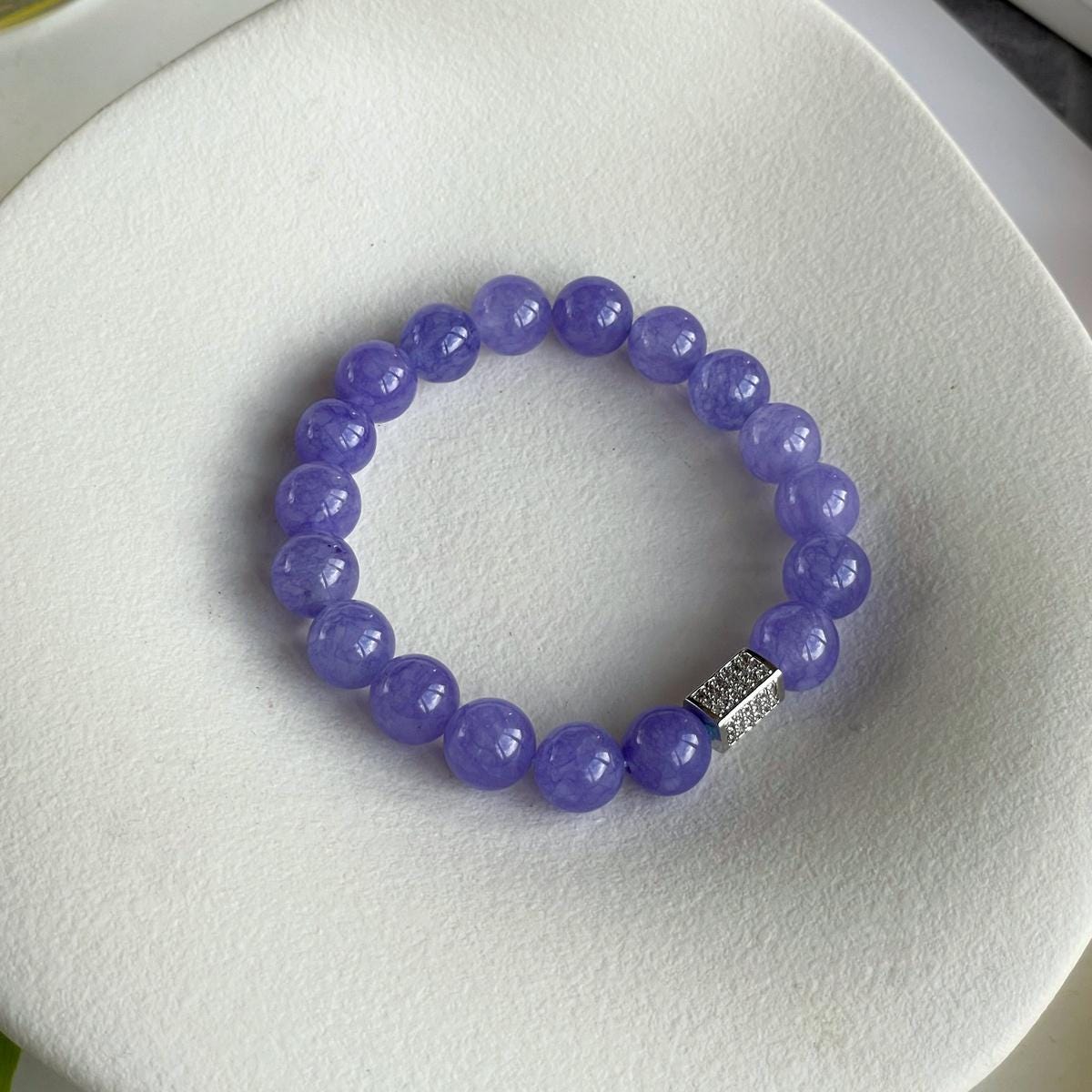 Lavender Jade beaded bracelet