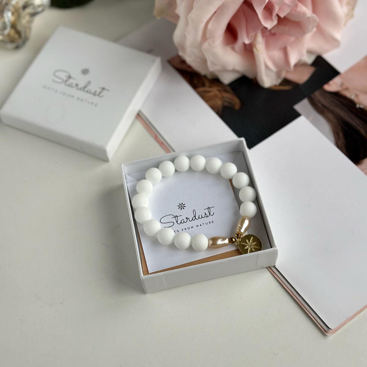 Luxury White Coral beaded bracelet with creamy pearls