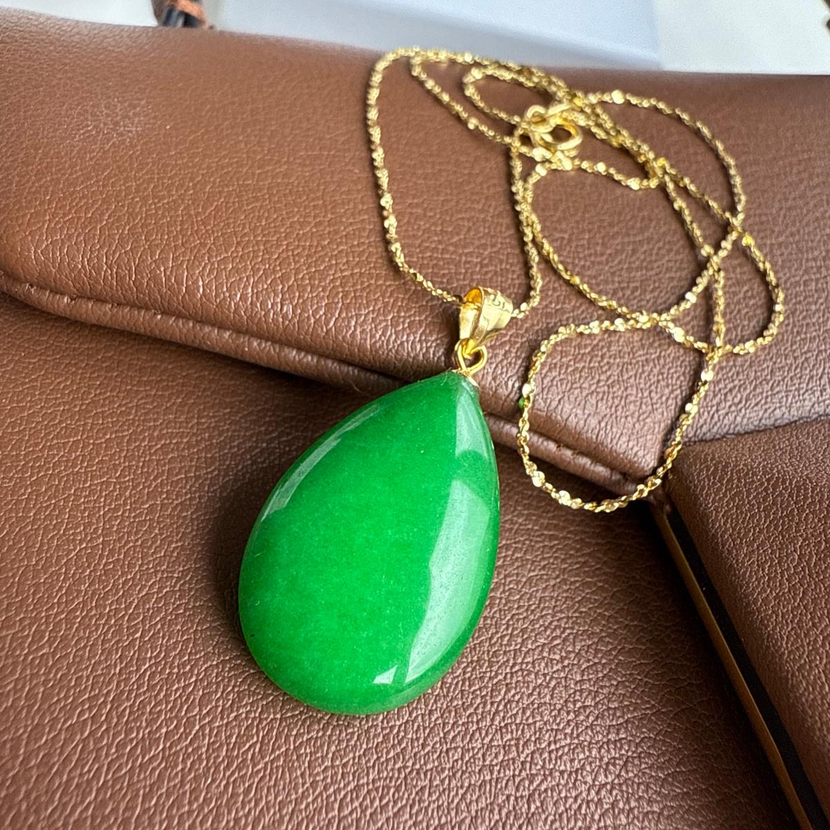 Green Jade Drop Pendant 1.5x2.5cm