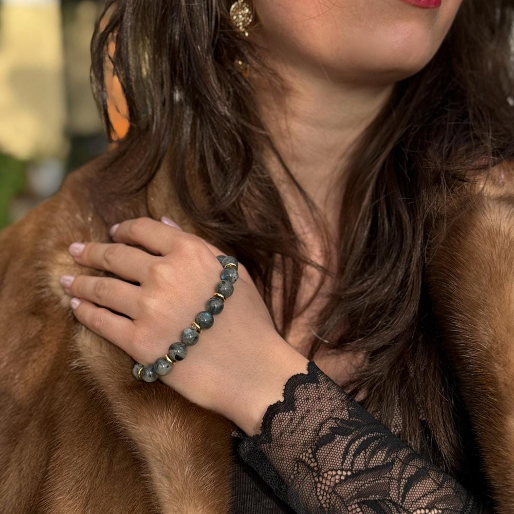 Luxury Labradorite bracelet with gold plated separators