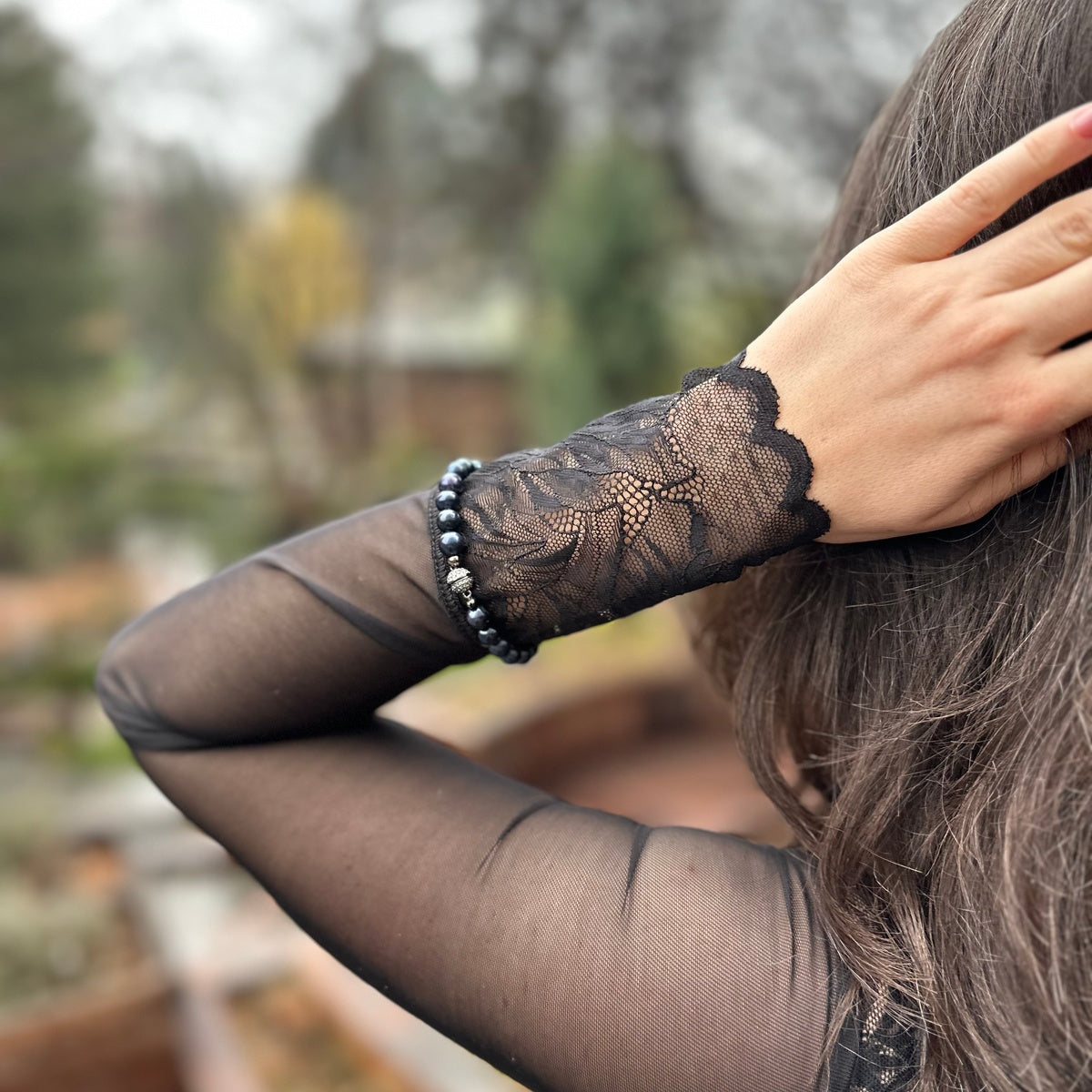 Elegant Black pearl bracelet