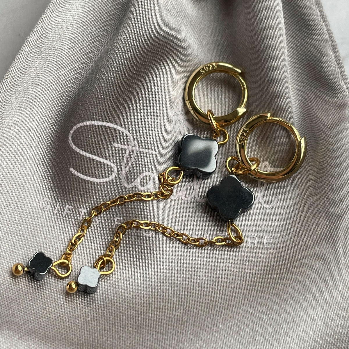 Éclat d’Argent | Handmade Hematite Clover Earrings