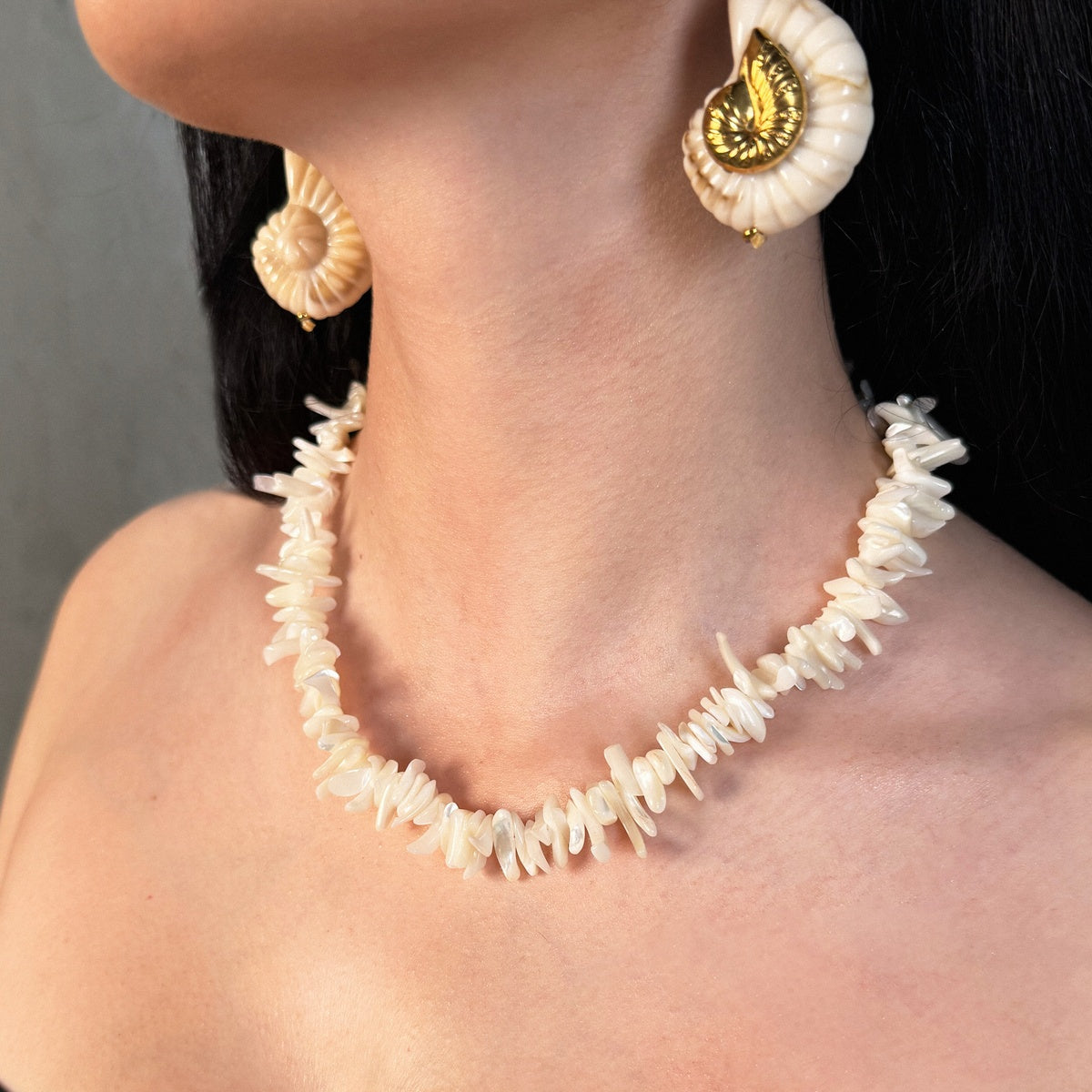 Mother of Pearl Choker Necklace, Natural Shell Choker