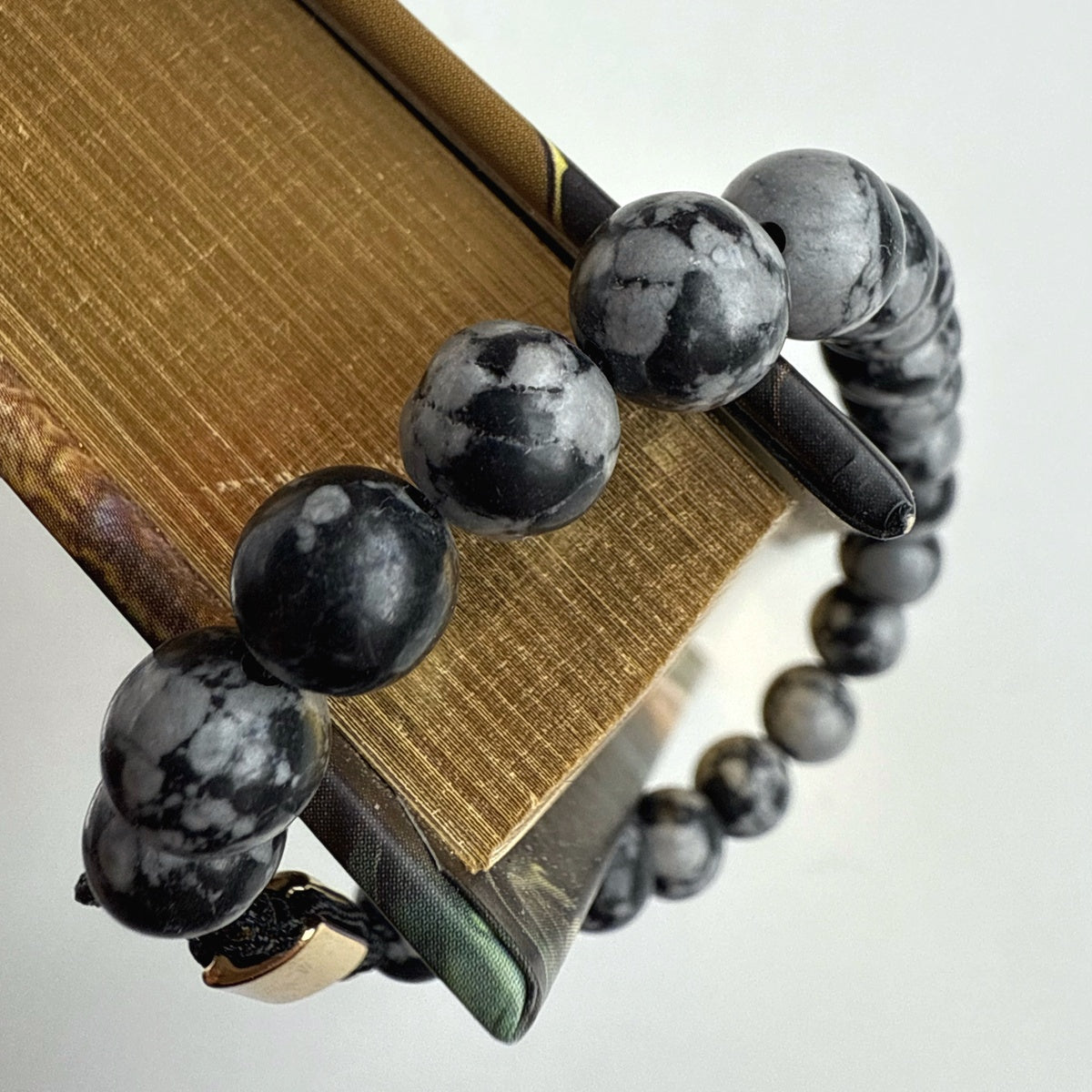 Men’s Snowflake Obsidian Bracelet | 18K Gold & Adjustable