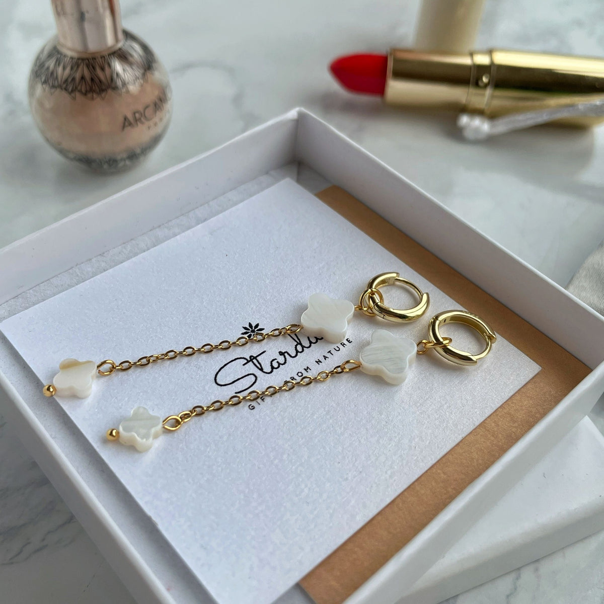 Éclat de Nacre | Handmade Mother of Pearl Clover Earrings