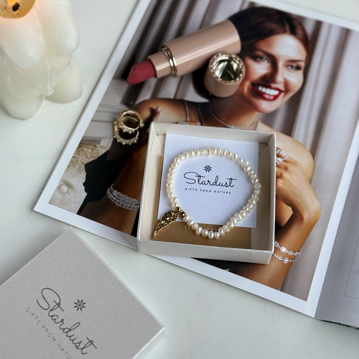 ANGEL | Freshwater Pearl Bracelet with Gold Feather Charm