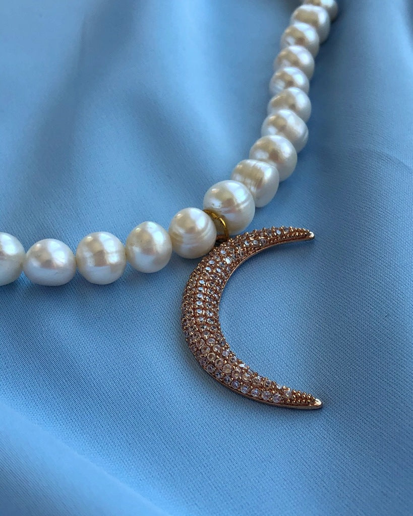 MOONLIGHT | Luxury Freshwater Pearl Necklace with 18K Rose Gold Moon