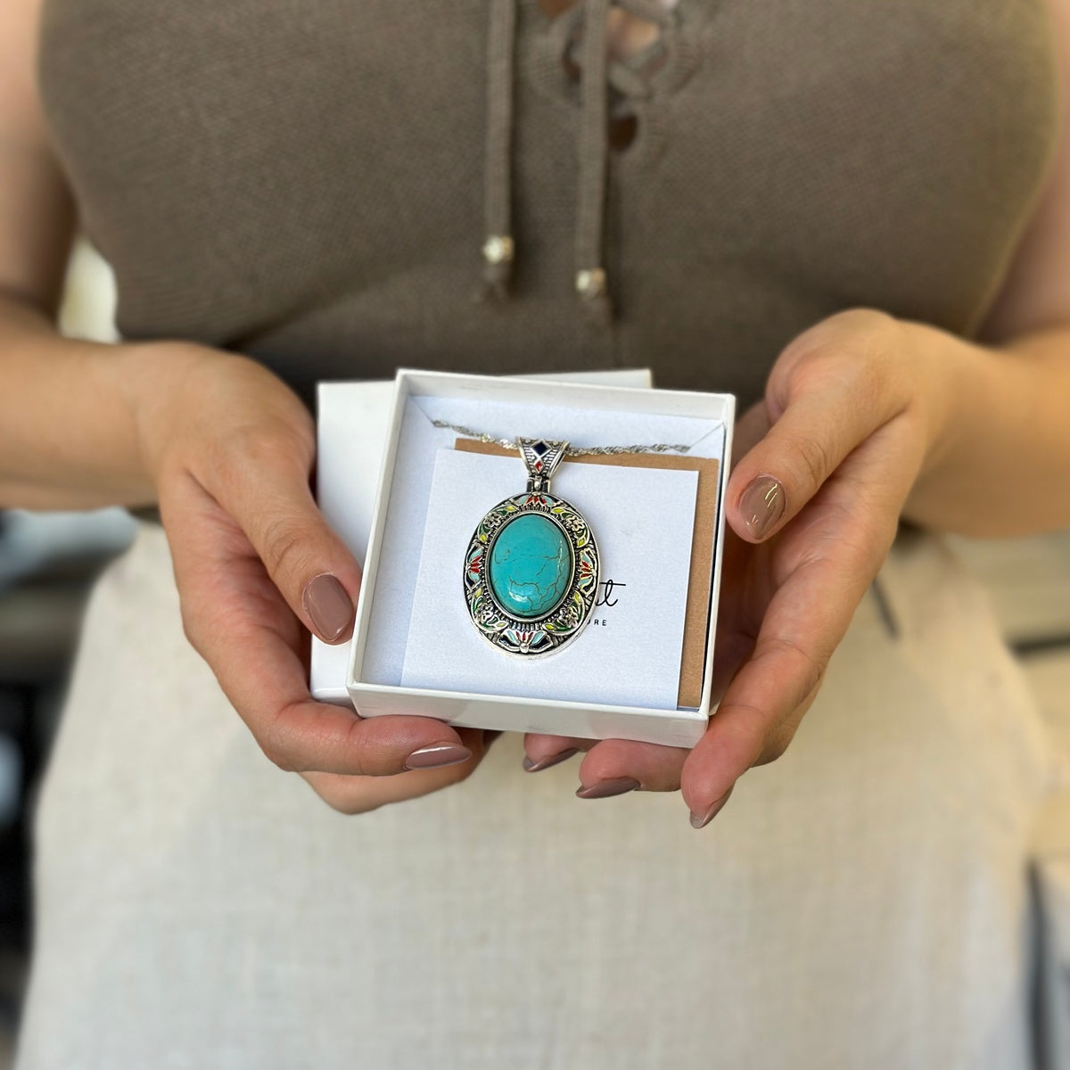 Vintage Floral Frame Gemstone Necklace | Natural Stone Pendant