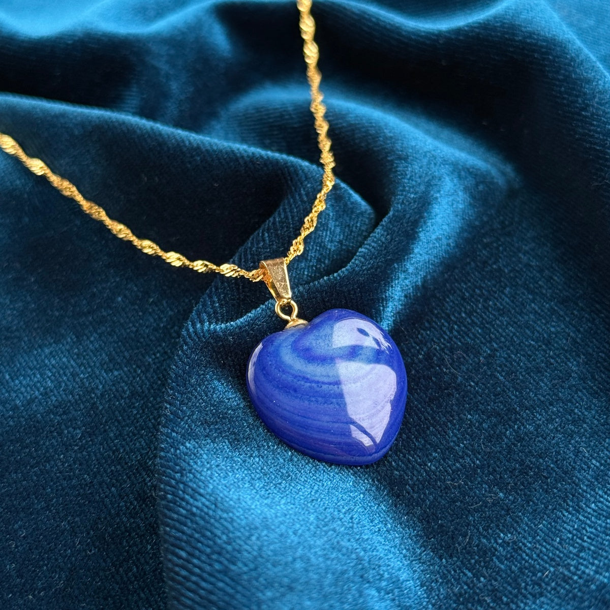 Natural Royal Blue Agate Heart Necklace | Gold