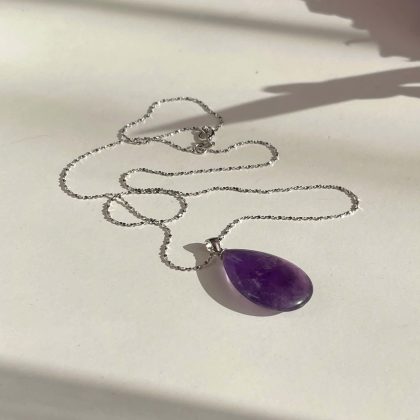 Deep purple amethyst pendant silver