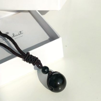 Obsidian pendant (2)