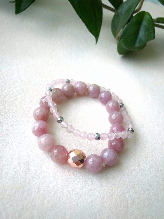 "Precious" stone Pink Opal 8mm bracelet with Rose Gold Hematite spacer - Woman