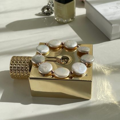 Classy Flat Pearl bracelet