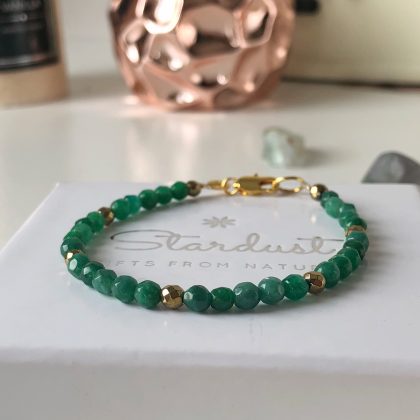 Tiny beaded Emerald bracelet woman