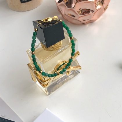 Tiny beaded Emerald bracelet gold