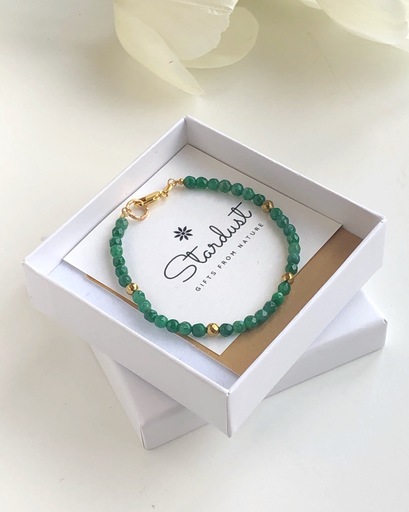 Tiny emerald bracelet