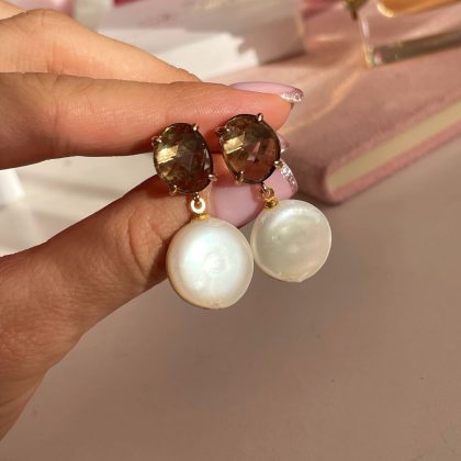 Dangle Flat Pearl earrings with brown crystal