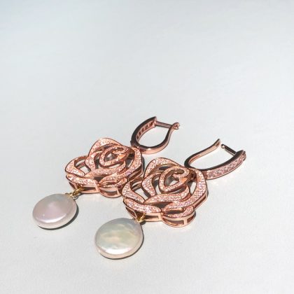 Rose Gold Flower Earrings, Flat pearl earrings, Statement Earrings