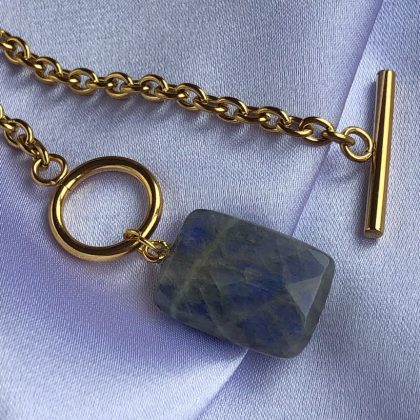Labradorite pendant chain gold filled