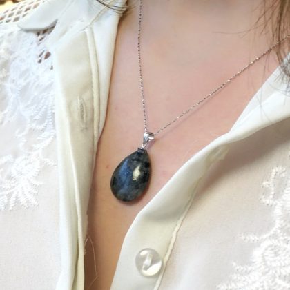 Grey Labradorite pendant necklace
