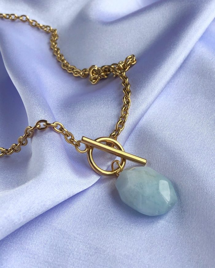 Aquamarine gold chain