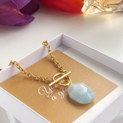 Aquamarine pendant necklace