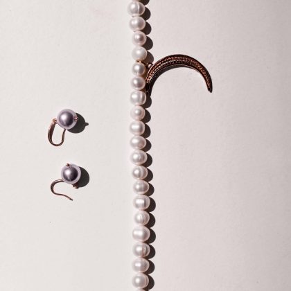 Luxury pearl necklace with moon charm
